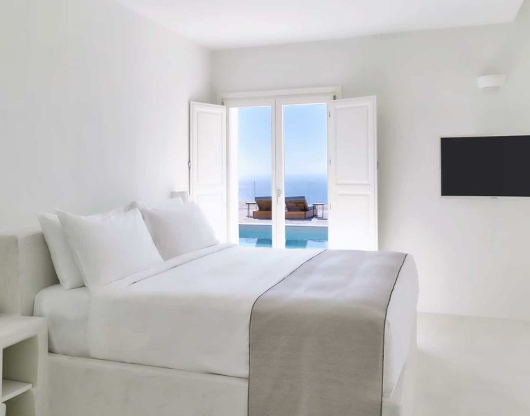 Villa-Abovo-Santorini-by-Olive-Villa-Rentals-bedroom