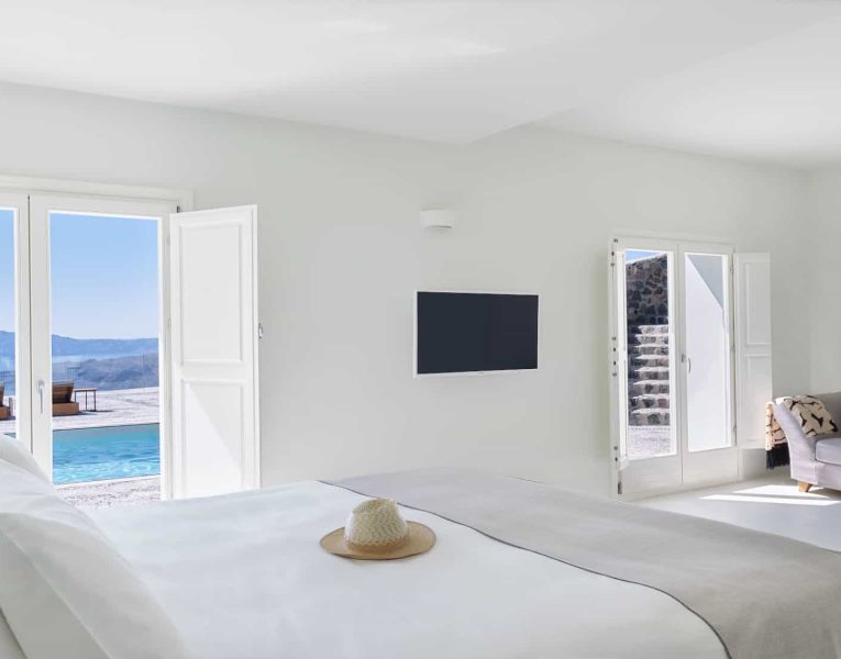 Villa-Abovo-Santorini-by-Olive-Villa-Rentals-bedroom
