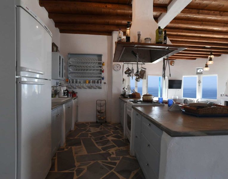 Villa-Lungomare-Tinos-by-Olive-Villa-Rentals-kitchen