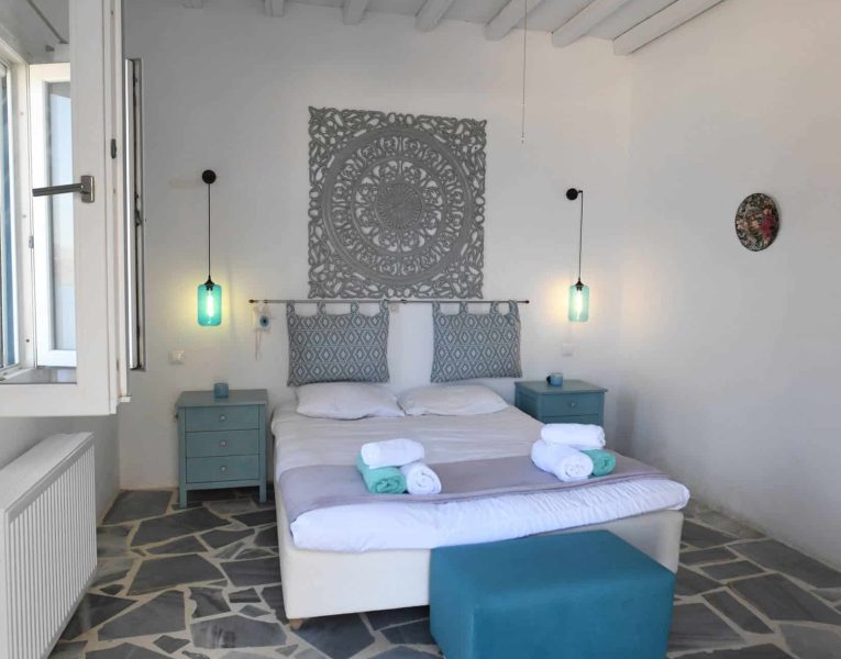 Villa-Lungomare-Tinos-by-Olive-Villa-Rentals-bedroom-2