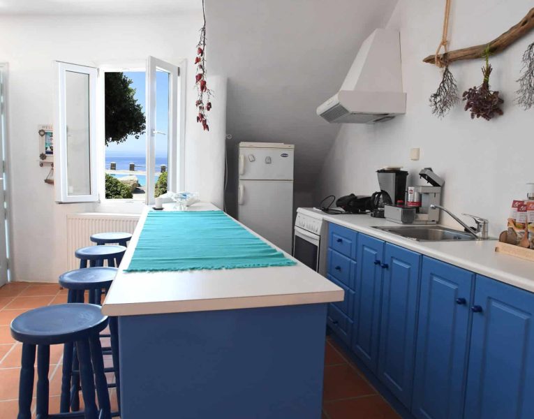 Villa-Lungomare-Tinos-by-Olive-Villa-Rentals-lower-kitchen
