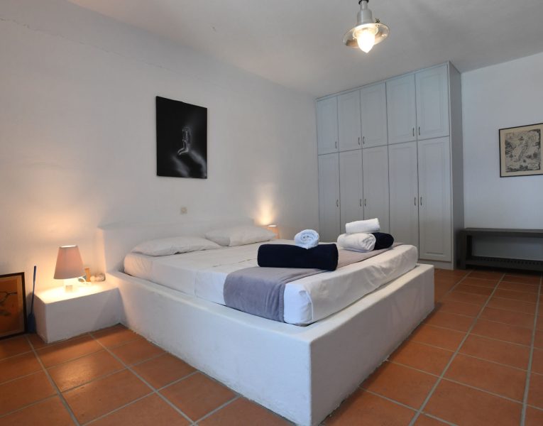 Villa-Lungomare-Tinos-by-Olive-Villa-Rentals-lower-bedroom-1