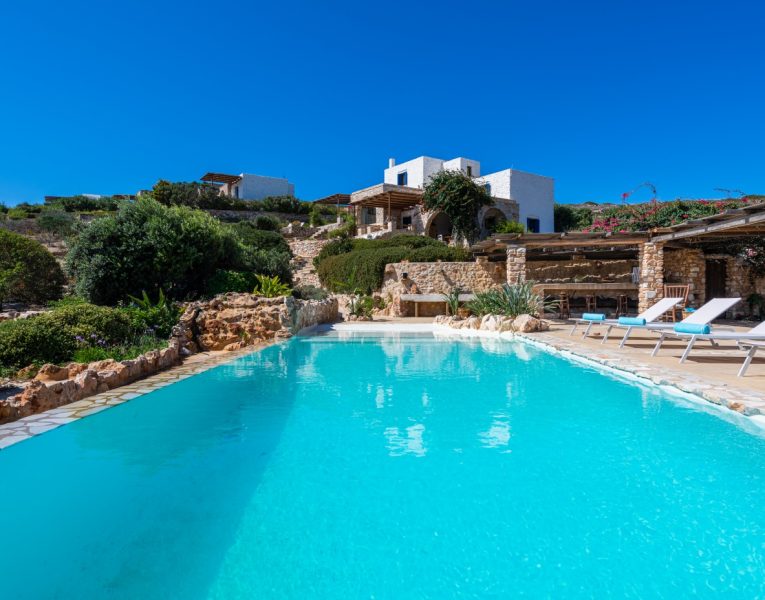Verdi Estate in Paros by Olive Villa Rentals