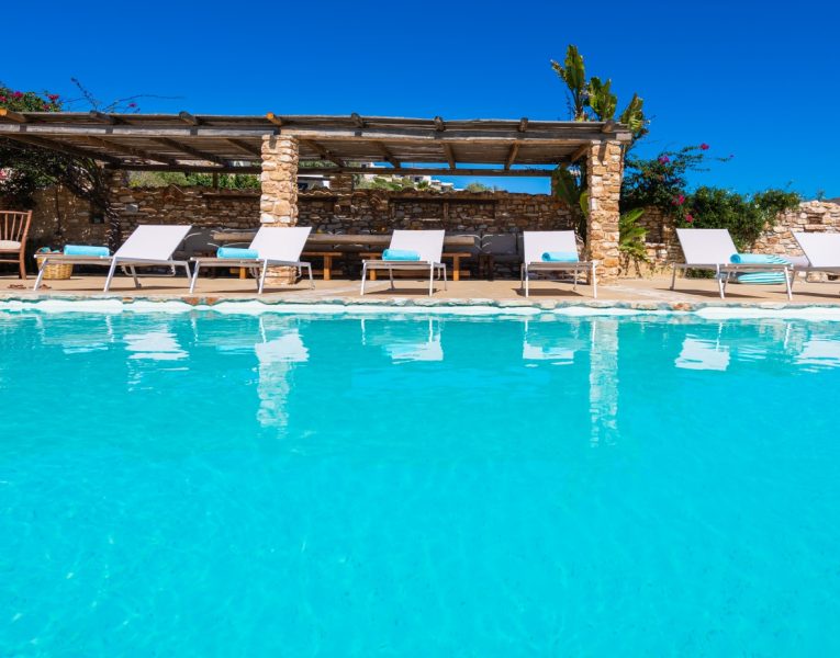 Verdi Estate in Paros by Olive Villa Rentals