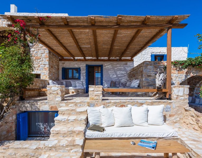 Verdi Estate in Paros by Olive Villa Rentals