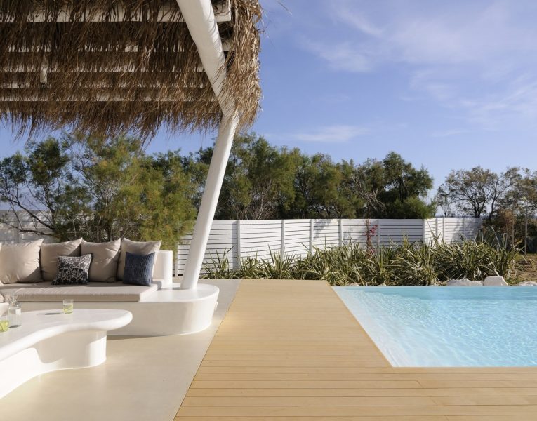 Villa-Apolollonia-Paros-by-Olive-Villa-Rentals-pool-area