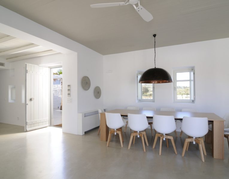 Villa-Apolollonia-Paros-by-Olive-Villa-Rentals-dining-area