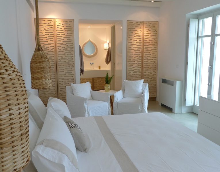 Villa-Apolollonia-Paros-by-Olive-Villa-Rentals-bedroom