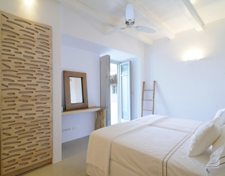 Villa-Apolollonia-Paros-by-Olive-Villa-Rentals-bedroom