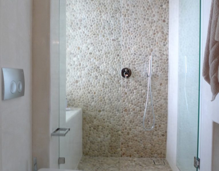 Villa-Apolollonia-Paros-by-Olive-Villa-Rentals-bathroom