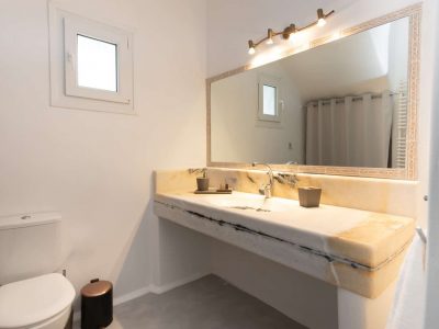 Villa- Coco White -Paros-by-Olive-Villa-Rentals-bathroom
