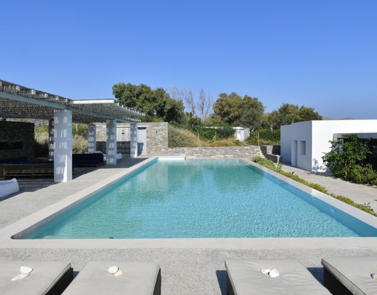 Villa Dolce in Paros by Olive Villa Rentals