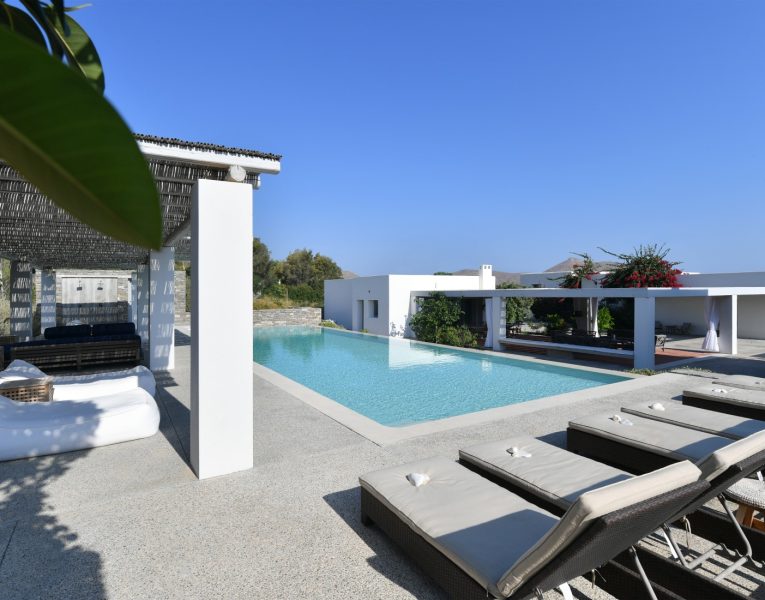 Villa Dolce in Paros by Olive Villa Rentals