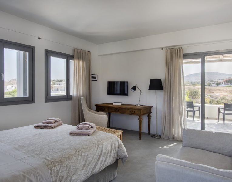 Villa Dolce in Paros by Olive Villa Rentals