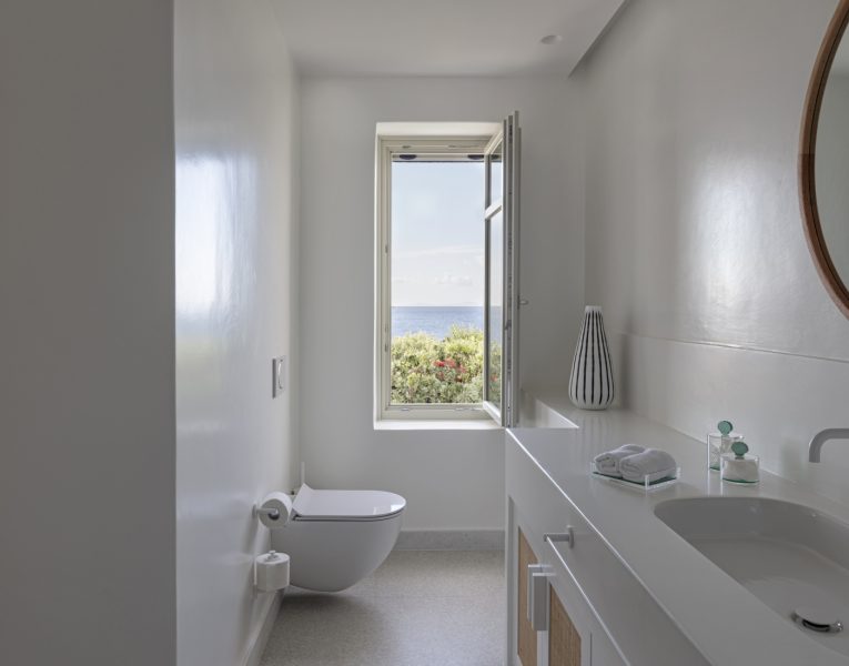 Villa-Skyness-Paros-by-Olive-Villa-Rentals-bathroom