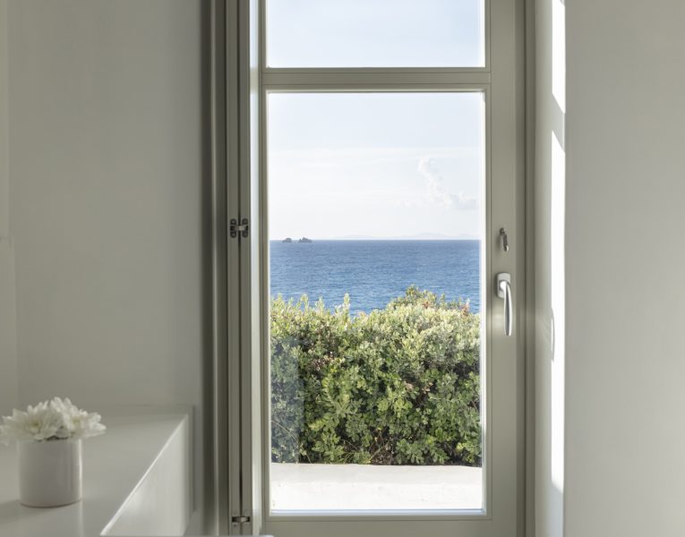 Villa-Skyness-Paros-by-Olive-Villa-Rentals-bathroom