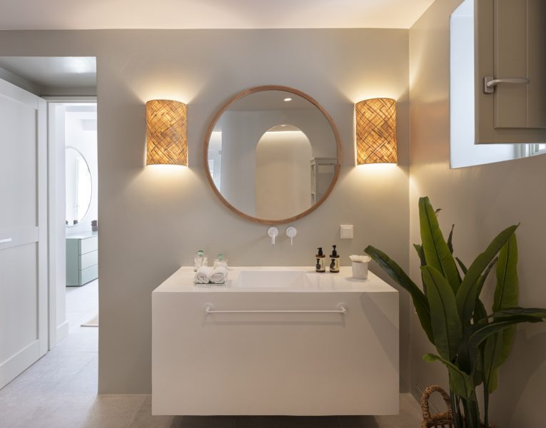 Villa-Skyness-Paros-by-Olive-Villa-Rentals-bathroom