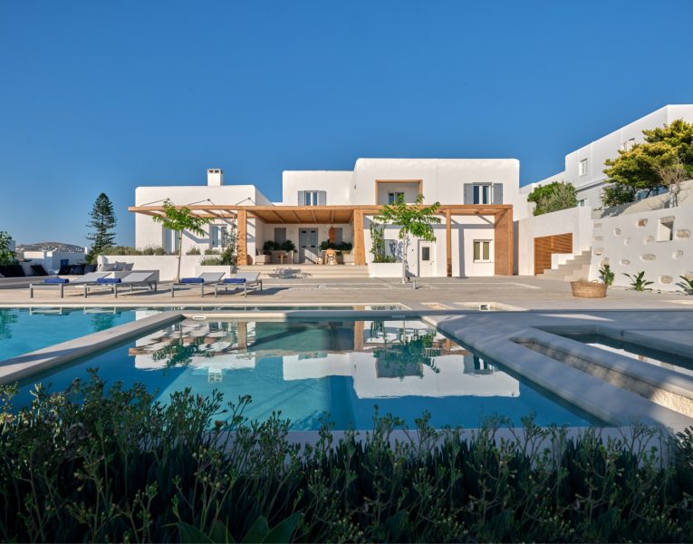 Villa Amiata in Paros by Olive Villa Rentals