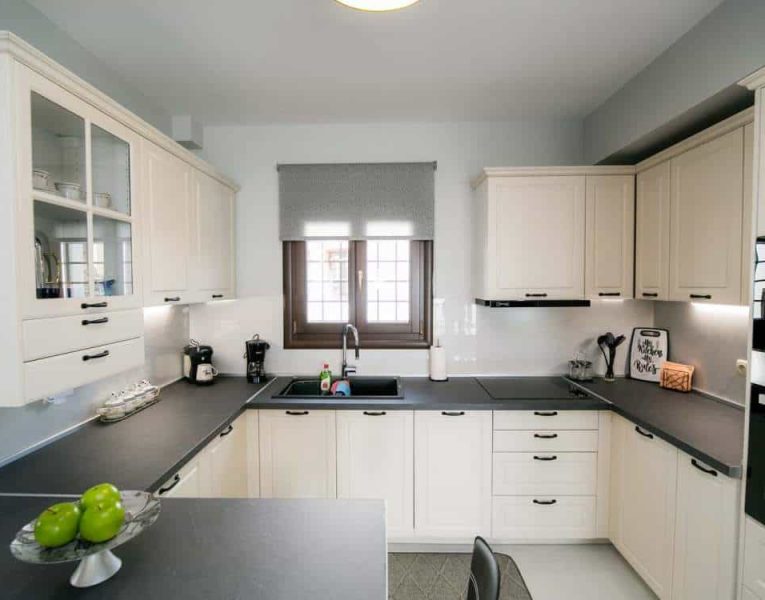 Villa-Palma-Pelion-by-Olive-Villa-Rentals-kitchen-area