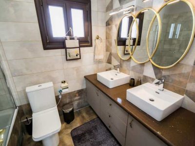 Villa-Palma-Pelion-by-Olive-Villa-Rentals-bathroom