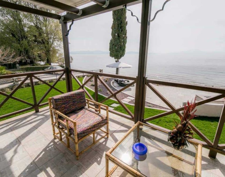 Villa-Palma-Pelion-by-Olive-Villa-Rentals-balcony-lower-floor