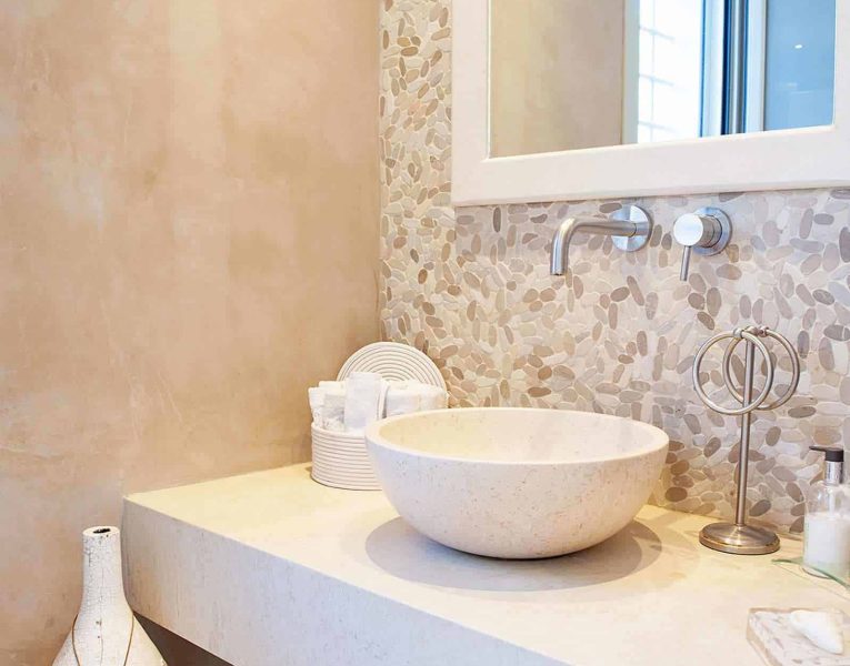 Villa- Cilegia-Porto Heli-by-Olive-Villa-Rentals-wc