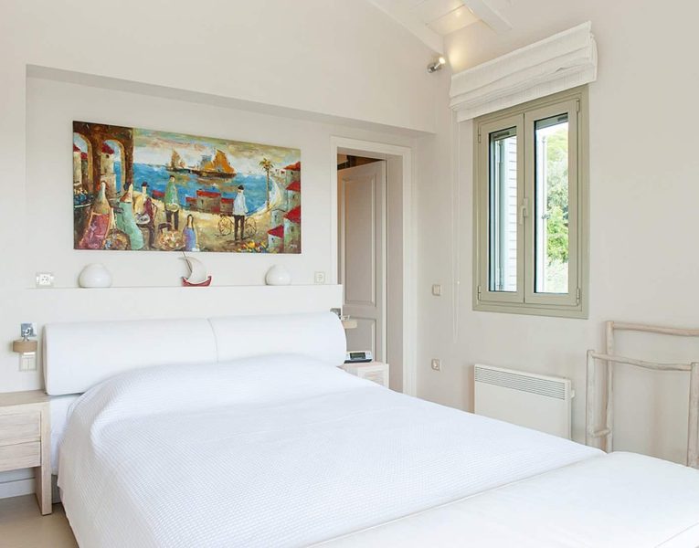 Villa- Cilegia-Porto Heli-by-Olive-Villa-Rentals-master-bedroom-upper-floor