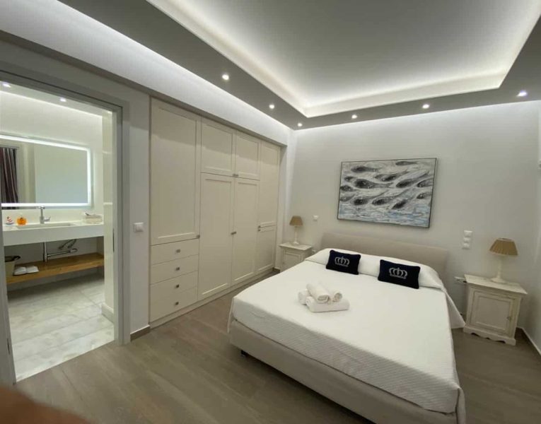 Villa- Dahlia-Porto Heli-by-Olive-Villa-Rentals-bedroom
