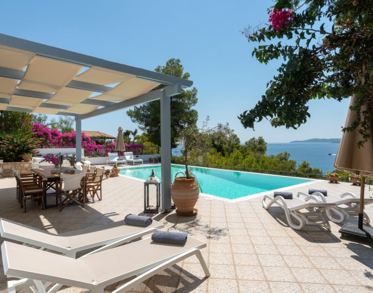 Viila Mneme in Porto Heli by Olive Villa Rentals