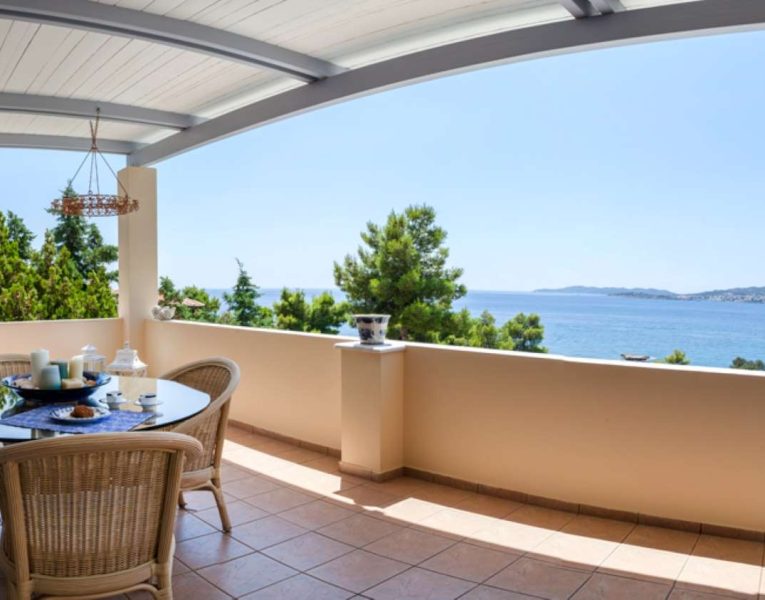 Viila Mneme in Porto Heli by Olive Villa Rentals