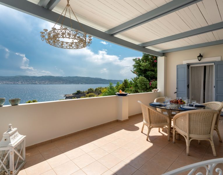 Viila Mneme in Porto Heli by Olive Villa Rentals