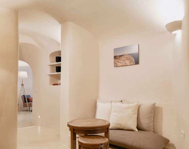 Villa Philia in Santorini by Olive Villa Rentals