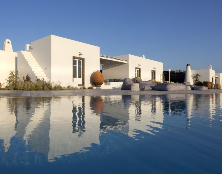 Erosantorini, an exquisite villa with sunset view, by Olive Villa Rentals
