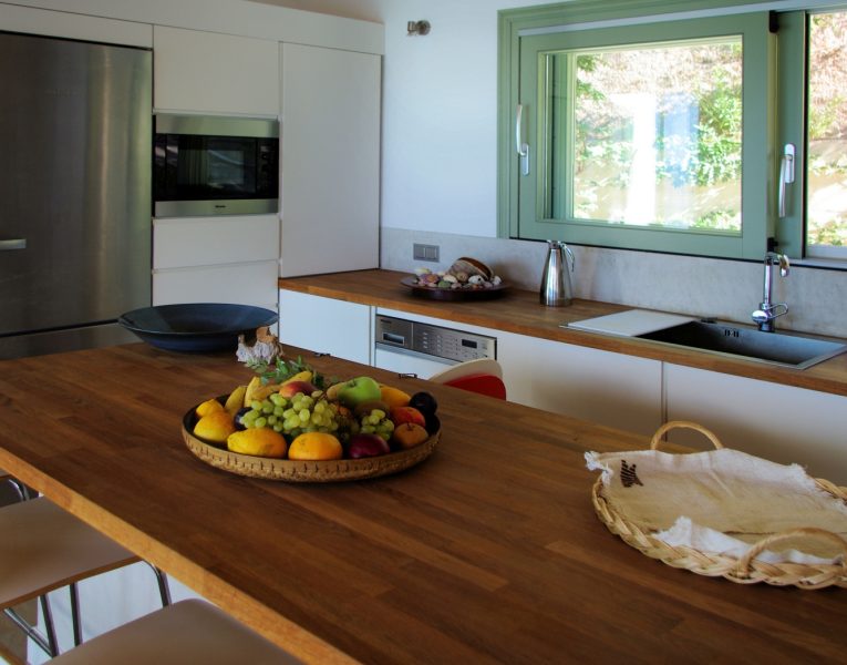 Villa-Breeze-Skopelos-by-Olive-Villa-Rentals-kitchen