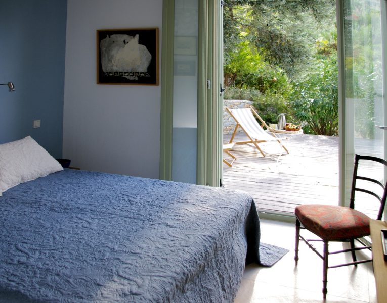 Villa-Breeze-Skopelos-by-Olive-Villa-Rentals-bedroom