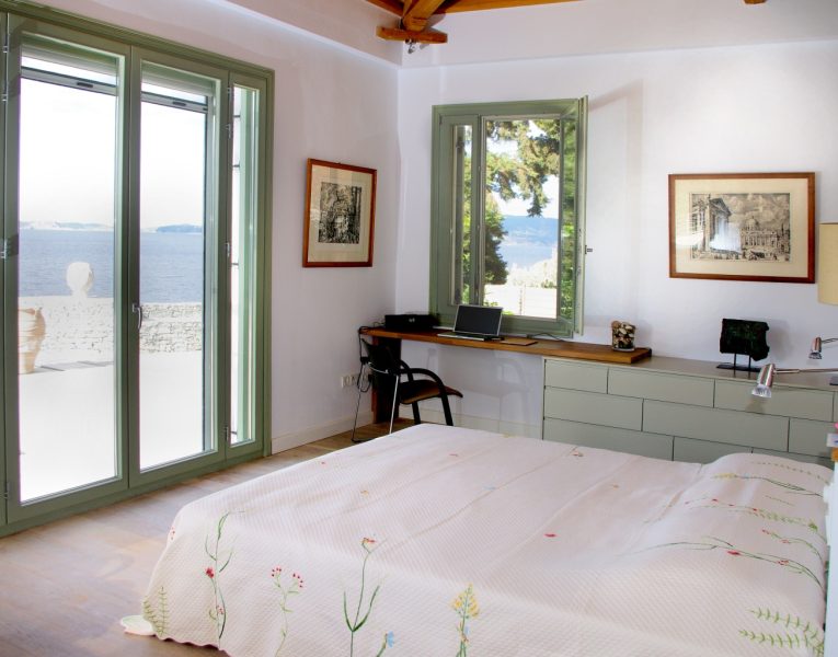 Villa-Breeze-Skopelos-by-Olive-Villa-Rentals-bedroom