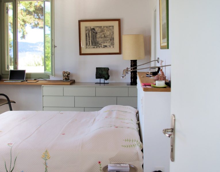 Villa-Breeze-Skopelos-by-Olive-Villa-Rentals-bedroom