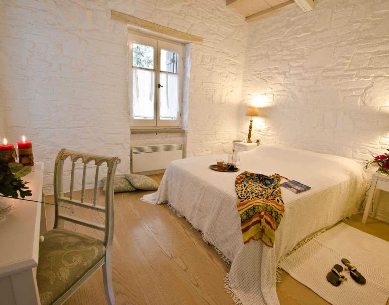 Villa- Cylena -Skopelos-by-Olive-Villa-Rentals-bedroom