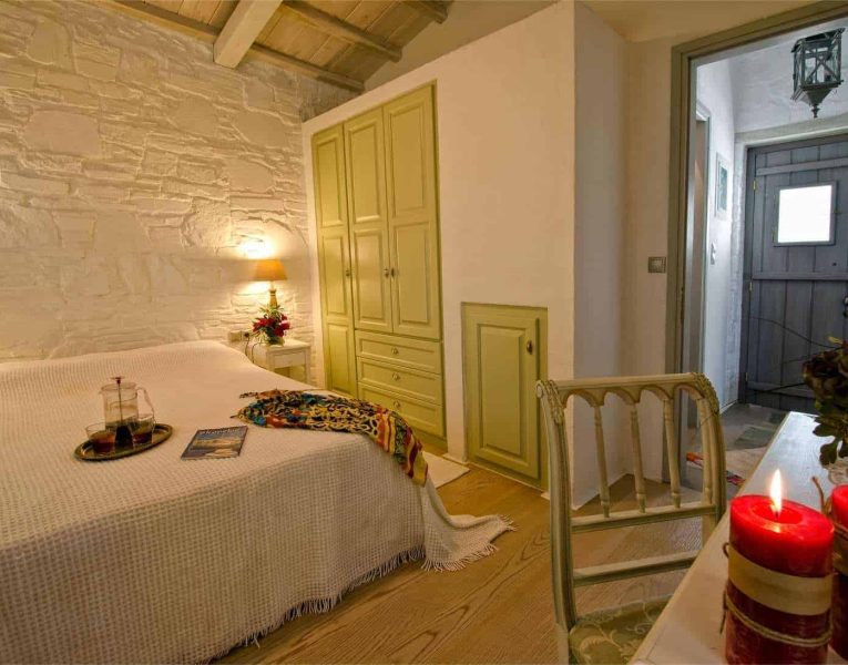 Villa- Cylena -Skopelos-by-Olive-Villa-Rentals-bedroom