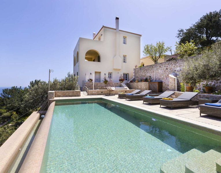 Villa- Lilium -Spetses-by-Olive-Villa-Rentals-pool-area