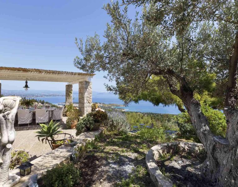 Villa- Lilium -Spetses-by-Olive-Villa-Rentals-exterior-area