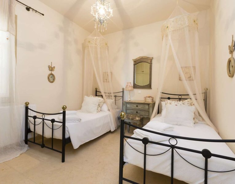 Villa- Lilium -Spetses-by-Olive-Villa-Rentals-lower-level-bedroom