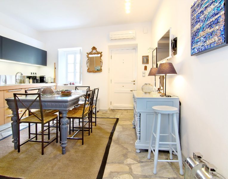 Villa-Sparkle-Spetses-by-Olive-Villa-Rentals-dining-area