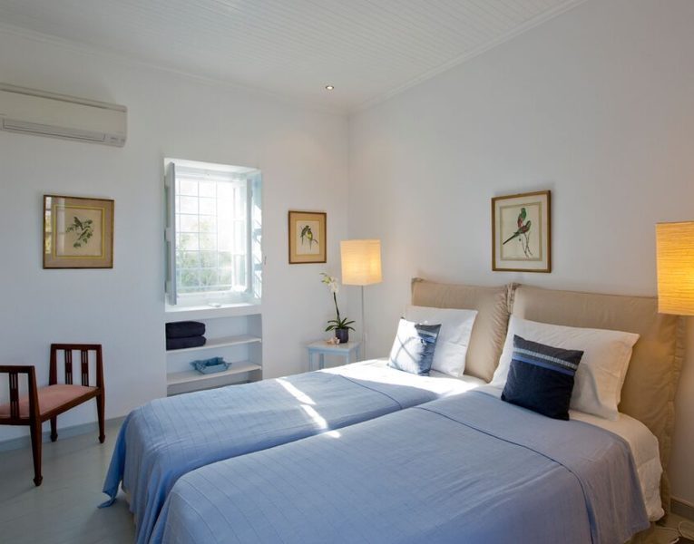 Villa-Sparkle-Spetses-by-Olive-Villa-Rentals-bedroom