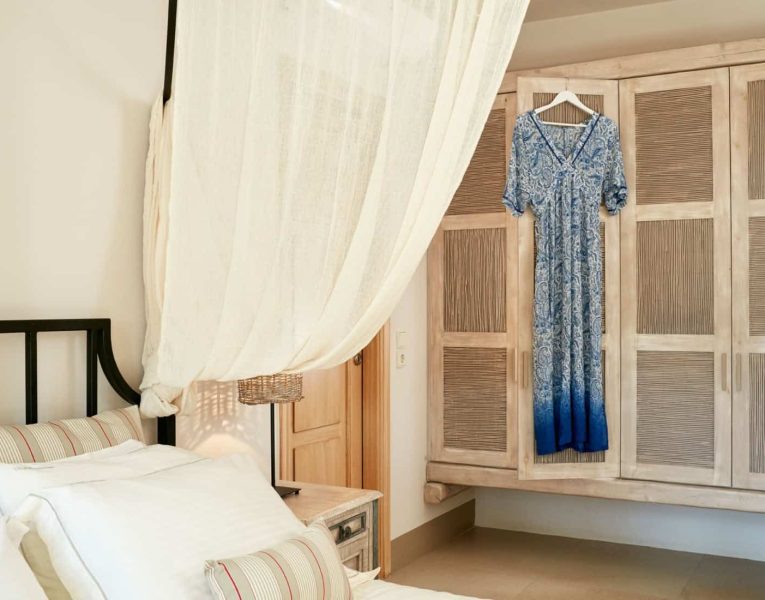 Villa-Libeccio-Tinos-by-Olive-Villa-Rentals-master-bedroom