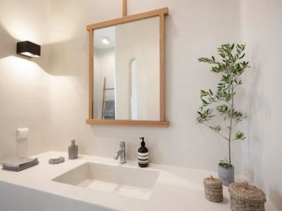 Villa- Serendipity-Tinos-by-Olive-Villa-Rentals-bathroom