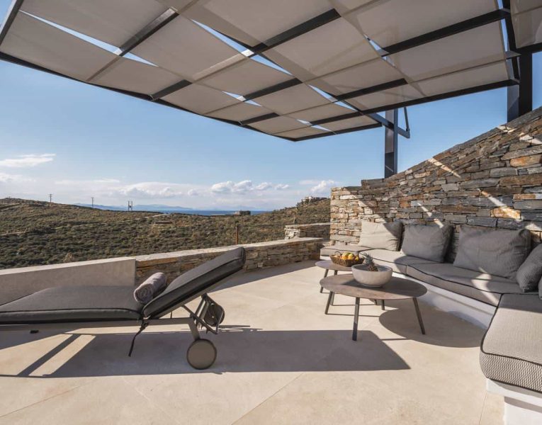 Villa- Isolde-Kea-by-Olive-Villa-Rentals-lounge-area