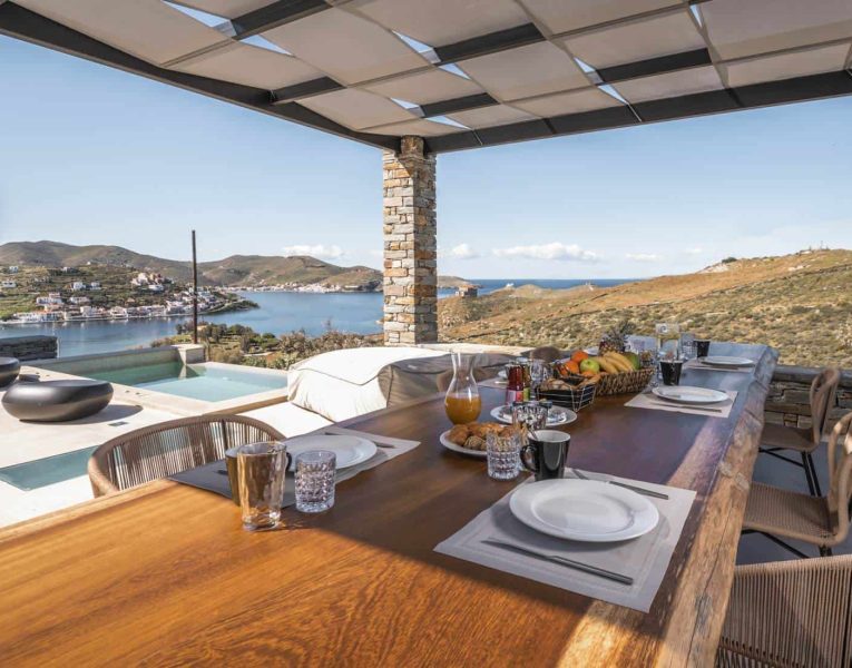 Villa- Isolde-Kea-by-Olive-Villa-Rentals-jacuzzi-area-dining