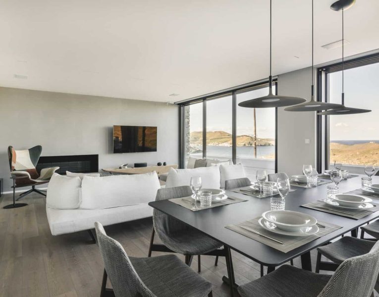 Villa- Isolde-Kea-by-Olive-Villa-Rentals-living-dining-room