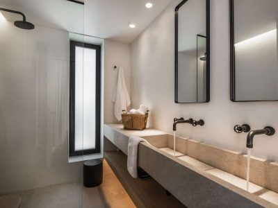 Villa- Isolde-Kea-by-Olive-Villa-Rentals-main-level-bathroom-3